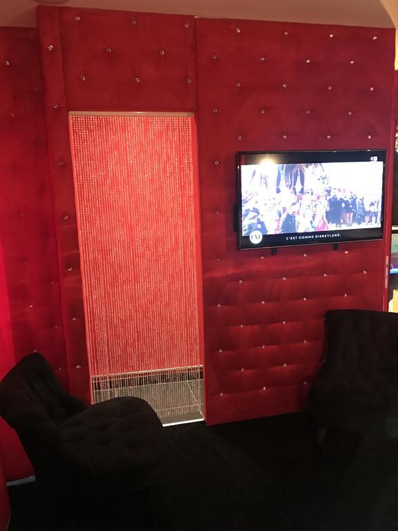 Le Cabaret Vip Spa Lyon Bagian luar foto